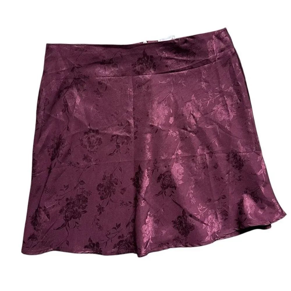NWT Womens Cotton On Damsan Floral Jaquard Simple Slip Skirt in Cranberry - Sz S